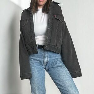 NWT Levi’s Padded Oversized Black Denim Trucker Jacket